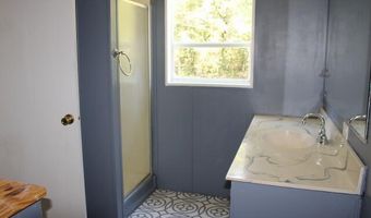 188 Compass Lake Dr, Alford, FL 32420