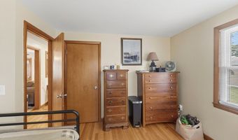 588 Newport Ave, Attleboro, MA 02703