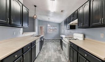6847 Calle Cielo Ave SW, Albuquerque, NM 87121