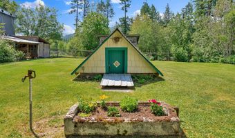 498 Lakeview Rd, Bayview, ID 83803