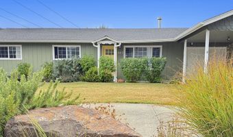 803 PIONEER Rd, Brookings, OR 97415