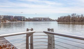1315 N ODE St 704, Arlington, VA 22209