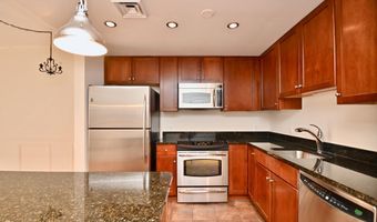 1020 N HIGHLAND St 807, Arlington, VA 22201