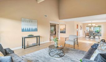 7945 Shadow Hill Dr, La Mesa, CA 91941