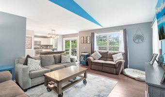 1256 Edgewater Ln, Antioch, IL 60002