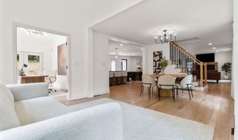 60 Mountain Rd, Colchester, CT 06415