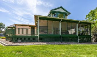 754 Rustic Ln, Cheshire, CT 06410