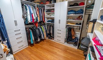 142 NE Hillside Dr, Abingdon, VA 24210