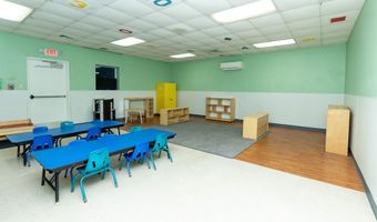 890 Vee St, Biloxi, MS 39532