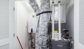 217 N Bay Dr, Bayville, NJ 08721