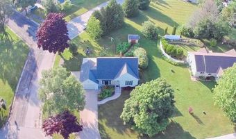 305 Lakeview Dr, Algoma, WI 54201