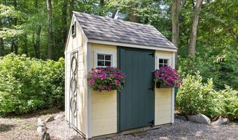 96 Steamboat St, Jamestown, RI 02835
