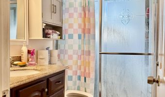 850 SAILFISH Dr E, Atlantic Beach, FL 32233