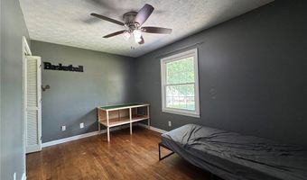 161 Lincoln Hts, Alum Creek, WV 25003