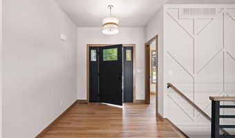 5728 W SPENCER St, Appleton, WI 54914