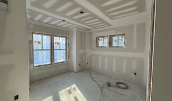 281 7th St, Avalon, NJ 08202