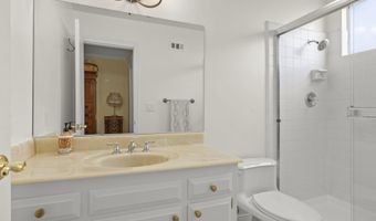 124 Reddington Ct, Camarillo, CA 93010