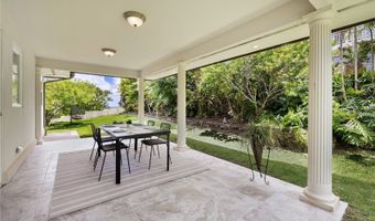 1295 Aulepe St, Kailua, HI 96734