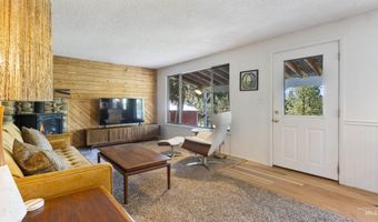3 Laguna Pl, Cascade, ID 83611
