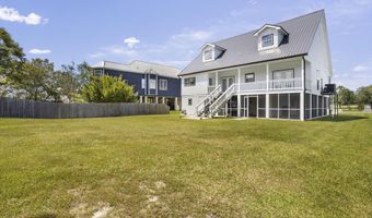 5140 Atlantis Dr, Bay St. Louis, MS 39520