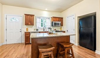 807 W LONGLEAF Dr 10, Auburn, AL 36832