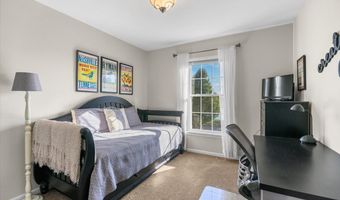 4020 Bunker Hill Dr, Algonquin, IL 60102