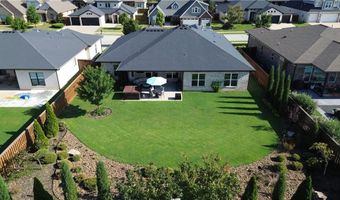 8704 W Flycatcher Pl, Bentonville, AR 72713