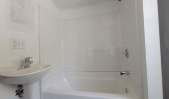 14 Hill St, Barre, VT 05641