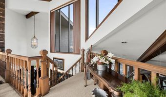 523 Lathrop Ave, Algonac, MI 48001