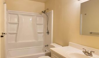 14069 Vista Dr, Armona, CA 93202