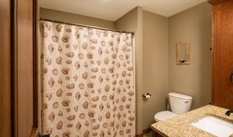 2112 S Lawson St, Aberdeen, SD 57401