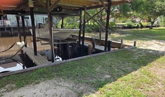 39 Harrison Rd, Bay St. Louis, MS 39520