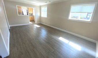 543 SPRUCE St, Brookings, OR 97415