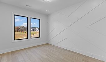 555 Versailles Dr, Auburn, GA 30011