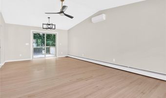 44 Village Ave, Cranston, RI 02920