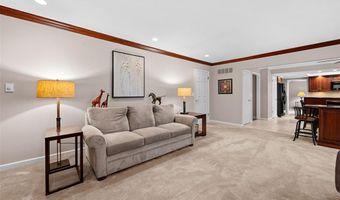 551 Lering Ct, Ballwin, MO 63011