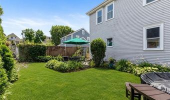 93 Whipple Ave, Cranston, RI 02920