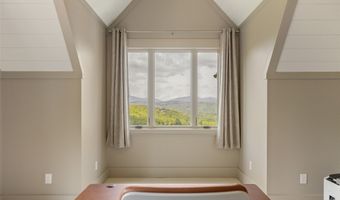 494 E Ridge Rd, Cashiers, NC 28717