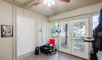 624 Woodland Dr, Benton, AR 72019