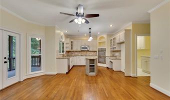 5035 Towne Lake Hls N, Woodstock, GA 30189