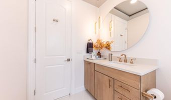 2376 Westbrooke Cir S, Ann Arbor, MI 48105