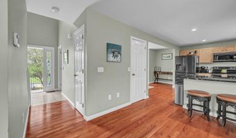 45 Pocono Ln 10, Danbury, CT 06810