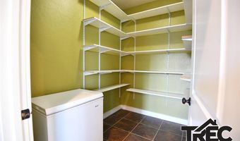 155 N 1st St W, Cowley, WY 82420