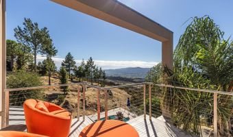1350 Crestmont Dr, Angwin, CA 94508