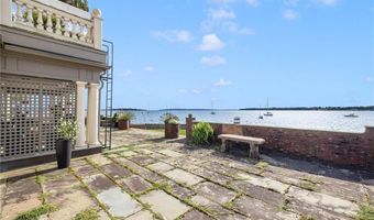 221 Hope St 2, Bristol, RI 02809