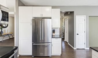 100 Rollingbrook NE, Ada, MI 49301
