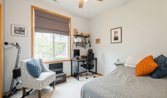 528 Kelsey Ln, Altoona, IA 50009