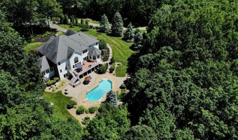 8 Meeting Rock Dr, Atkinson, NH 03811