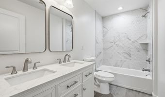 5 Adrift Ave, Barnegat, NJ 08005