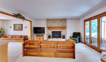 200 Greentree Cir, Aurora, OH 44202